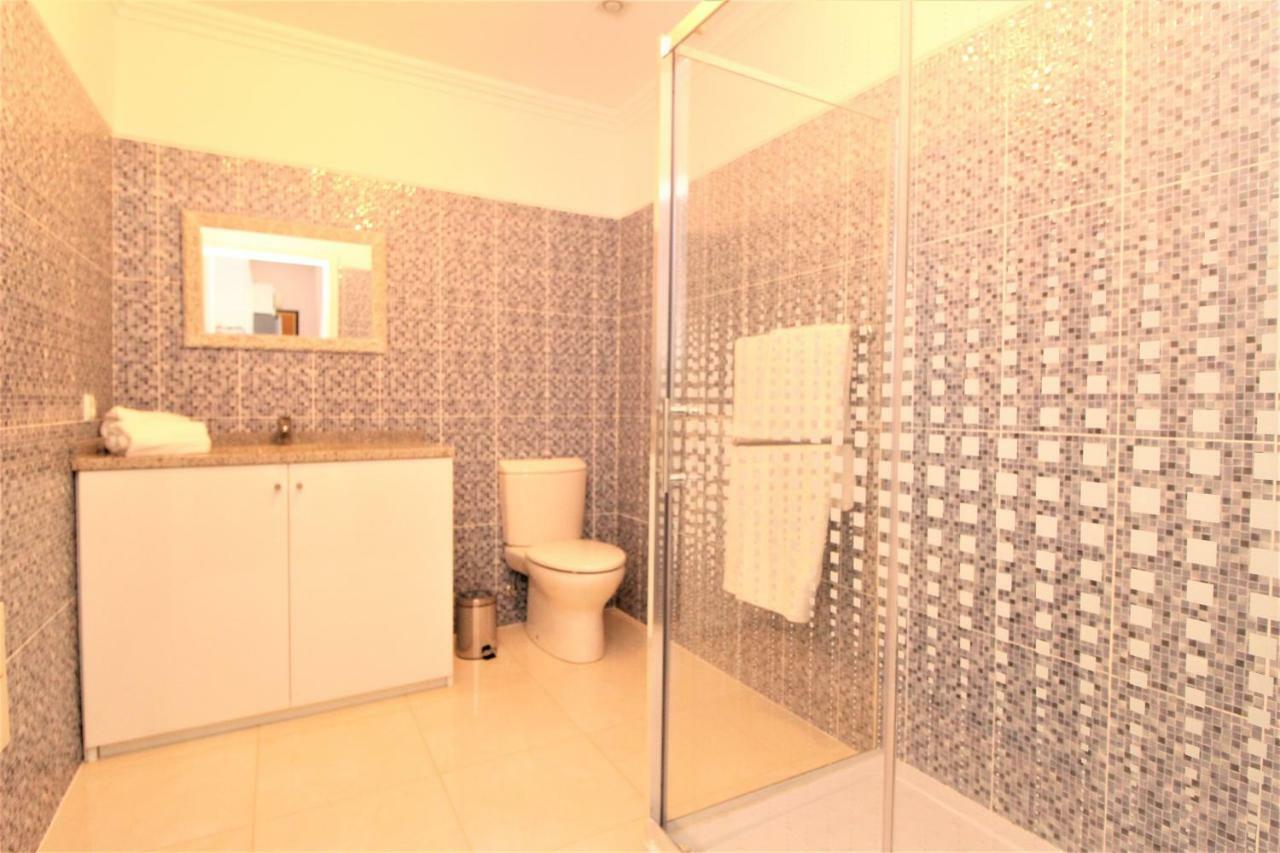 Heart Old Town City Center Apartment 5 Stars ฟุงชาล ภายนอก รูปภาพ