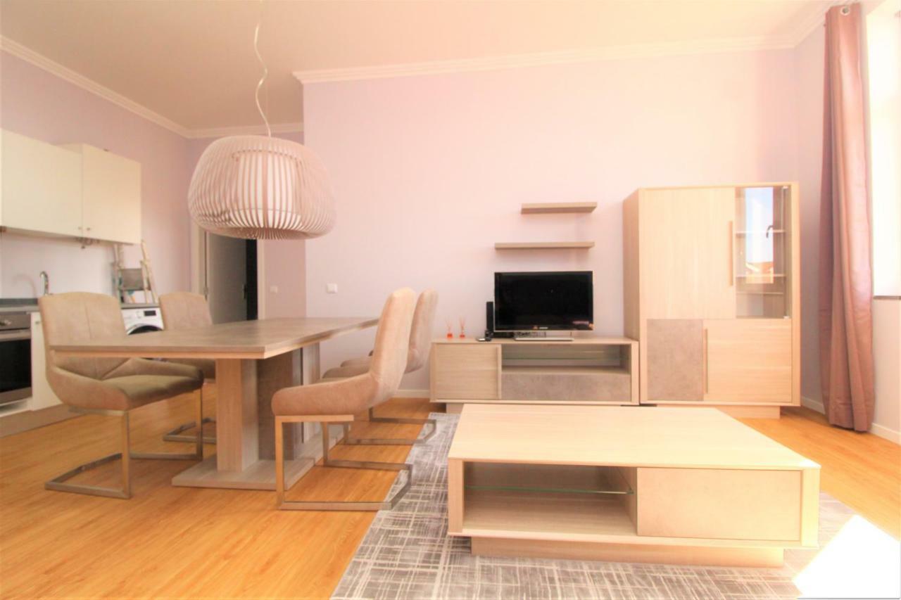 Heart Old Town City Center Apartment 5 Stars ฟุงชาล ภายนอก รูปภาพ