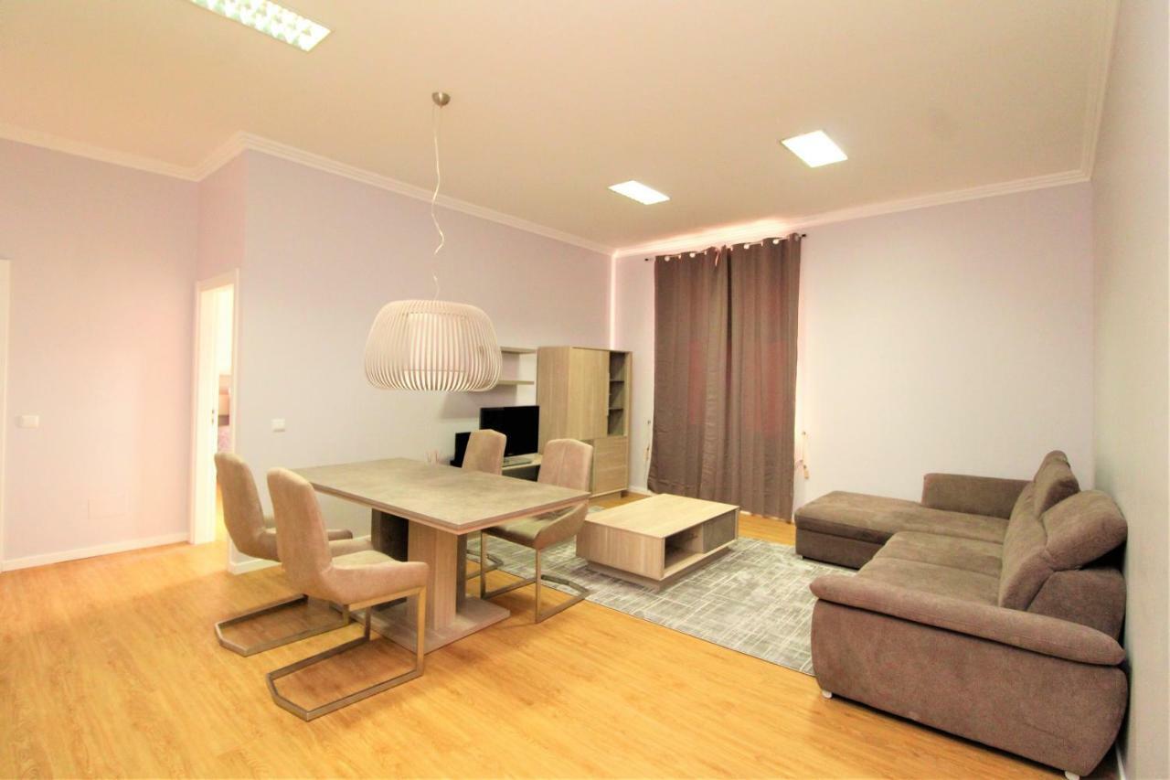 Heart Old Town City Center Apartment 5 Stars ฟุงชาล ภายนอก รูปภาพ